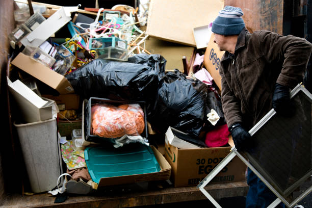 Best Garage Cleanout  in Giddings, TX